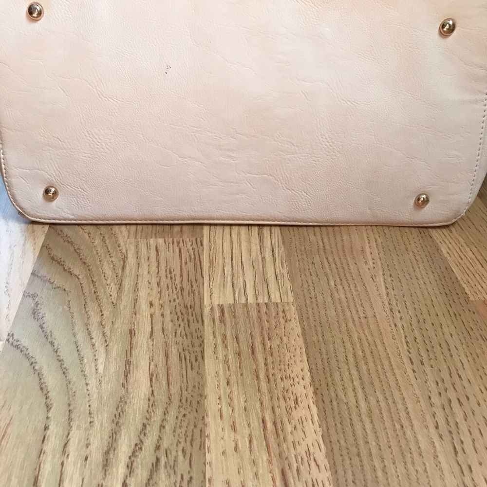Oversized Handbag - Picture 2 of 16
